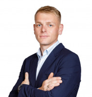 Kamil Jarzębowicz